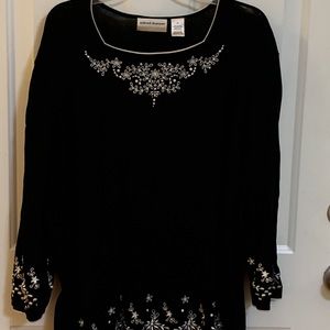 Alfred Dunner Black and white sweater 3X